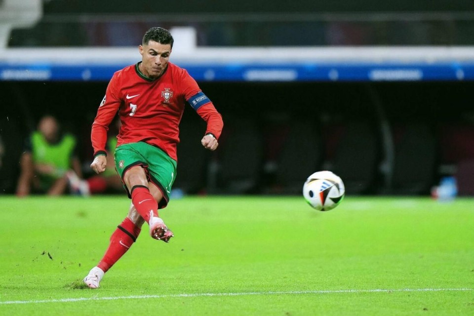 乌姆蒂蒂：德尚是顶级教练标杆；博格巴心理强大能重返巅峰